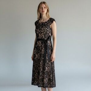 Betsy & Adam Maxi Dress Black Lace Overlay Goth Romance‎ Formal Elegant 6P Party